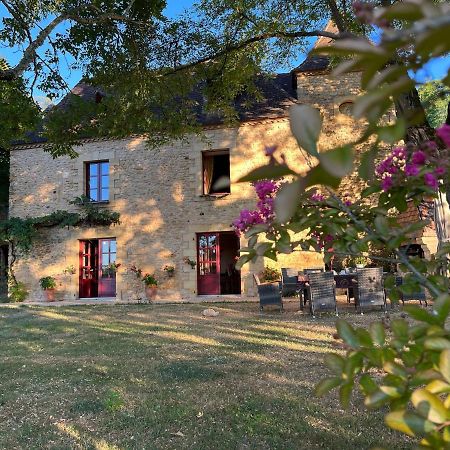 Roquebrune Saint-Alvère 外观 照片