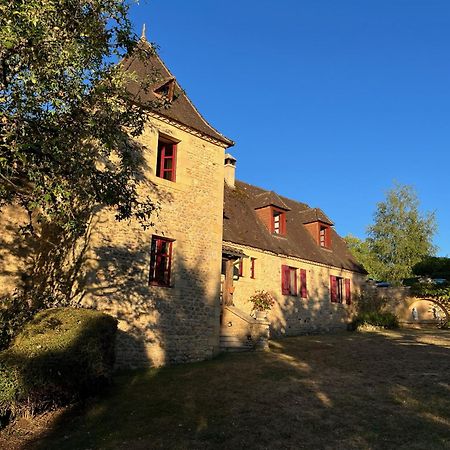 Roquebrune Saint-Alvère 外观 照片
