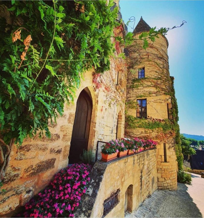 Roquebrune Saint-Alvère 外观 照片