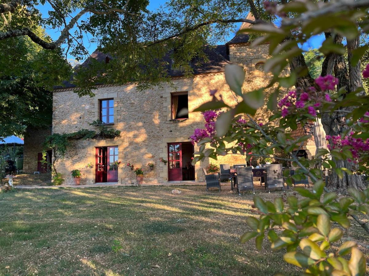 Roquebrune Saint-Alvère 外观 照片