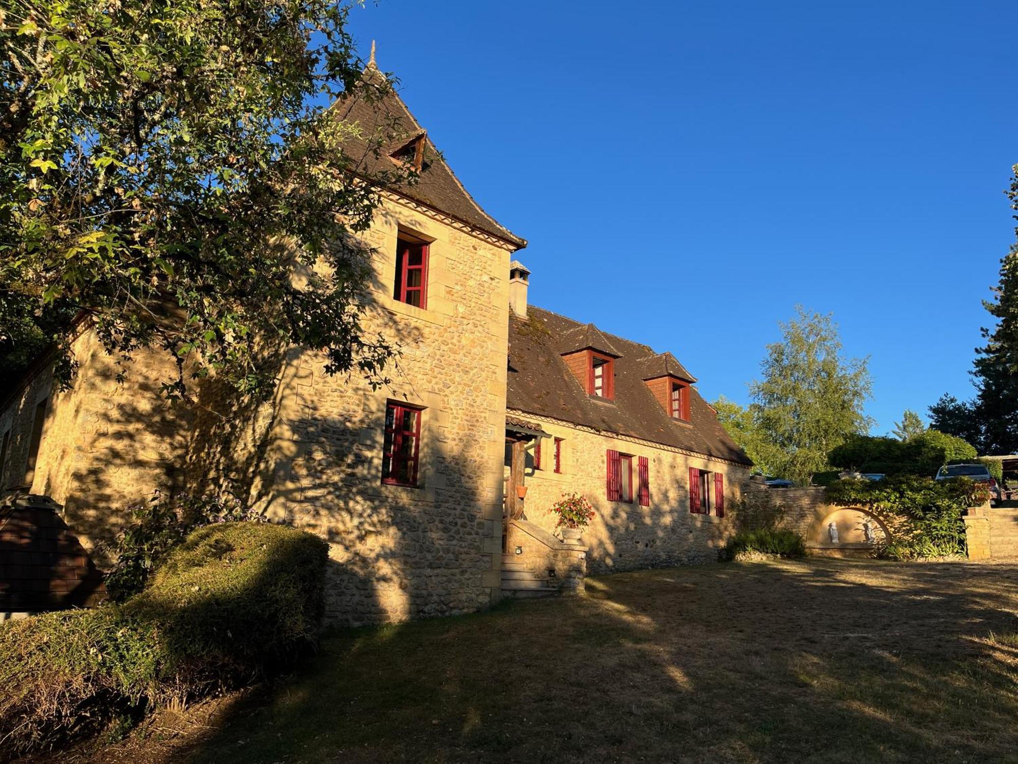 Roquebrune Saint-Alvère 外观 照片
