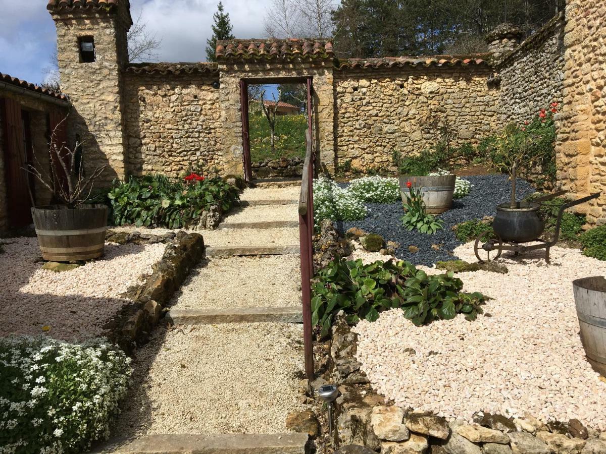 Roquebrune Saint-Alvère 外观 照片